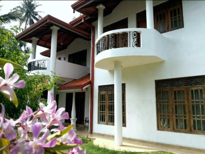 Blue Point Rest Hotel Tangalle Exterior photo