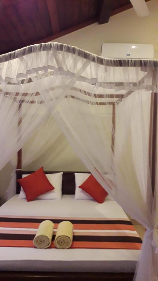 Blue Point Rest Hotel Tangalle Exterior photo